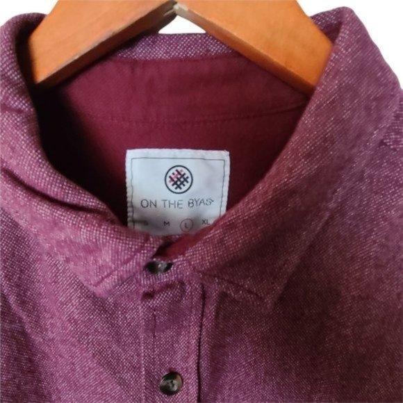 On The Byas Men's L Large Button up Shirt Maroon 100% Cotton Pocket - Picture 5 of 8